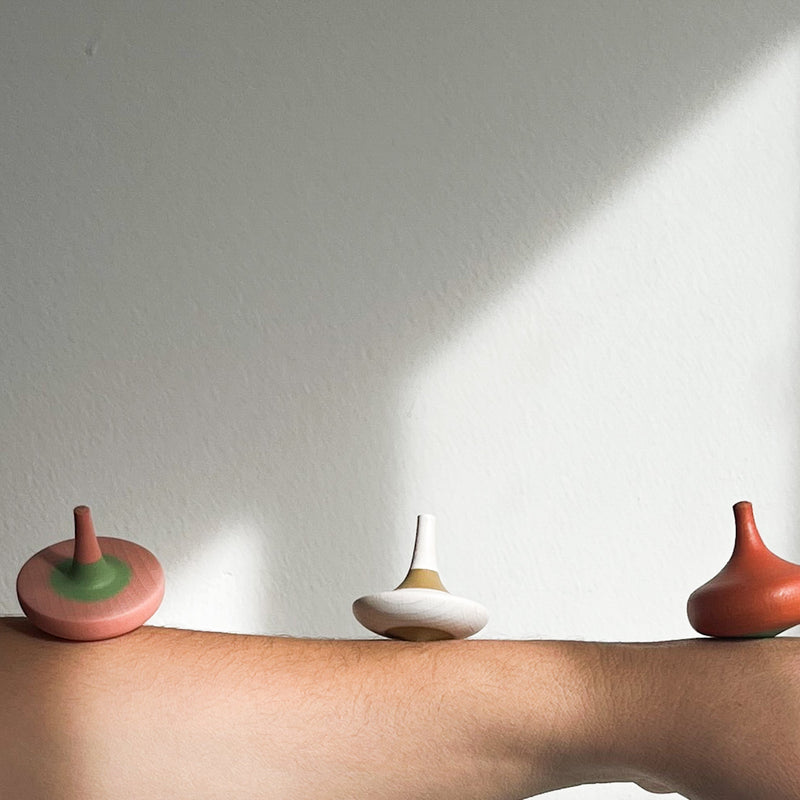 סביבוני עץ צבעוניים